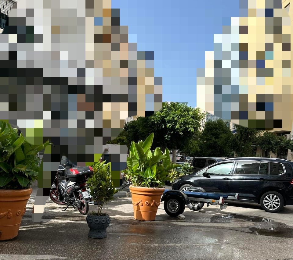 طنجة.. مطالب بتحرير الملك العمومي من قبضة محلات تجارية في شارع المهاتما غاندي