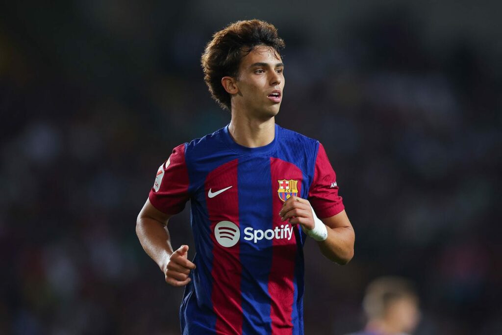 برشلونة يحقق تعادلا صعبا أمام غرناطة