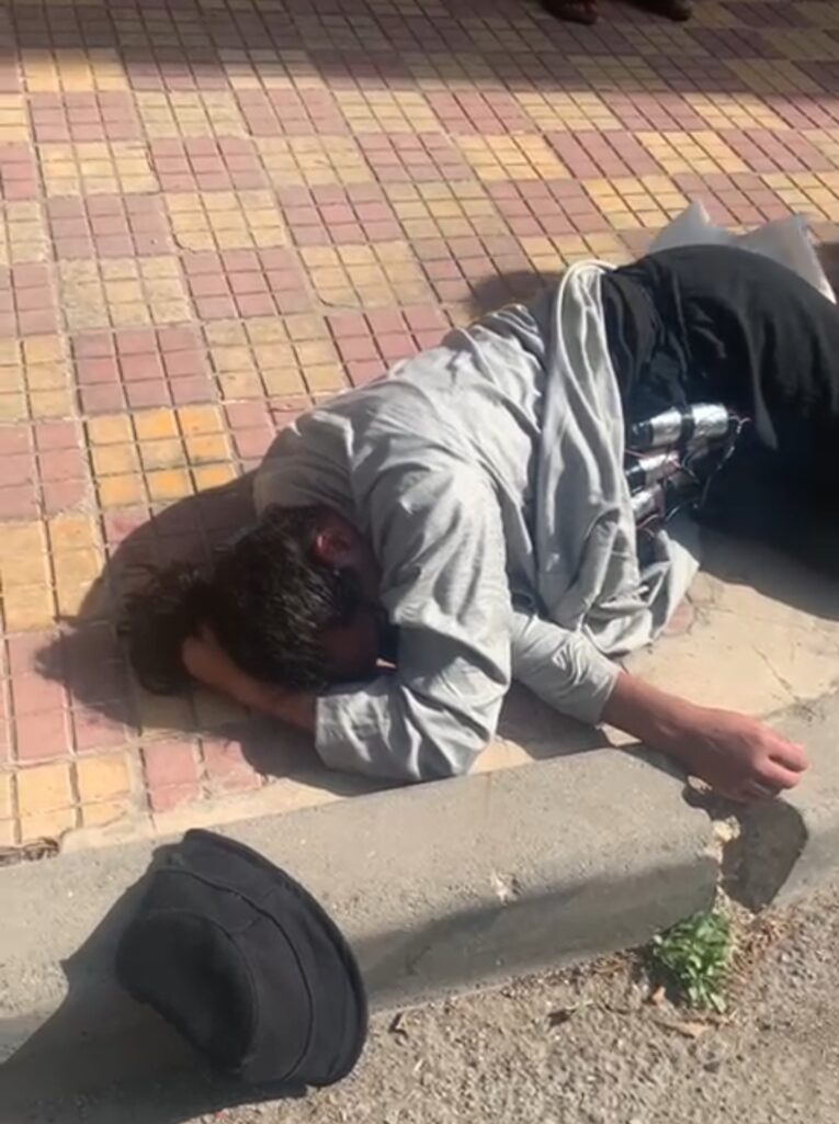 أمن طنجة يوقف شخصا اقتحم وكالة بنكية وهدد بتفجير نفسه بحزام وهمي