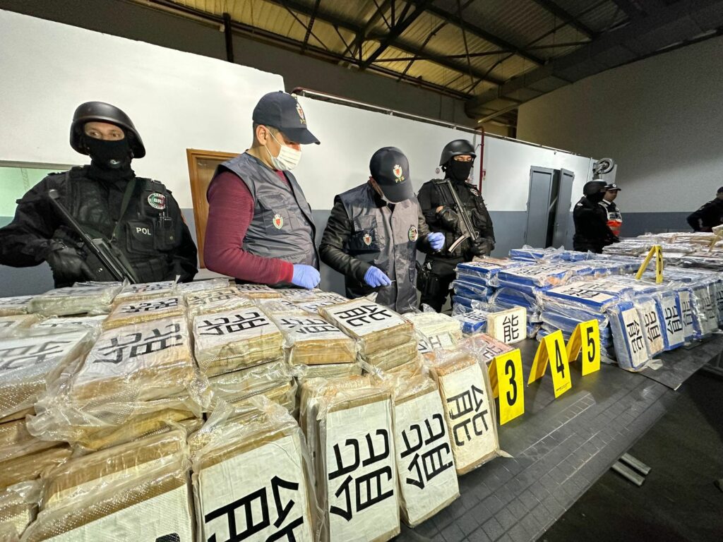 طنجة المتوسط.. تفاصيل إجهاض عملية للتهريب الدولي للكوكايين
