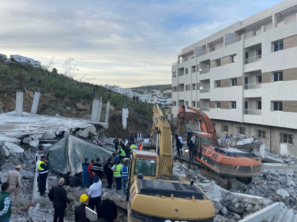 توقيف مشاريع عقارية بطنجة بعد انهيار عمارة الرهراه