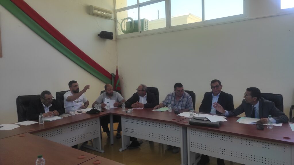 أعضاء مجلس جماعة العوامة يشكون من تجاوزات “أمانديس” وغلاء فواتير الماء والكهرباء