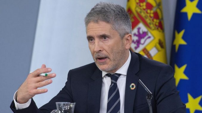 وزير الداخلية الإسباني يشيد بالتنسيق الممتاز مع المغرب في عملية “مرحبا 2024”