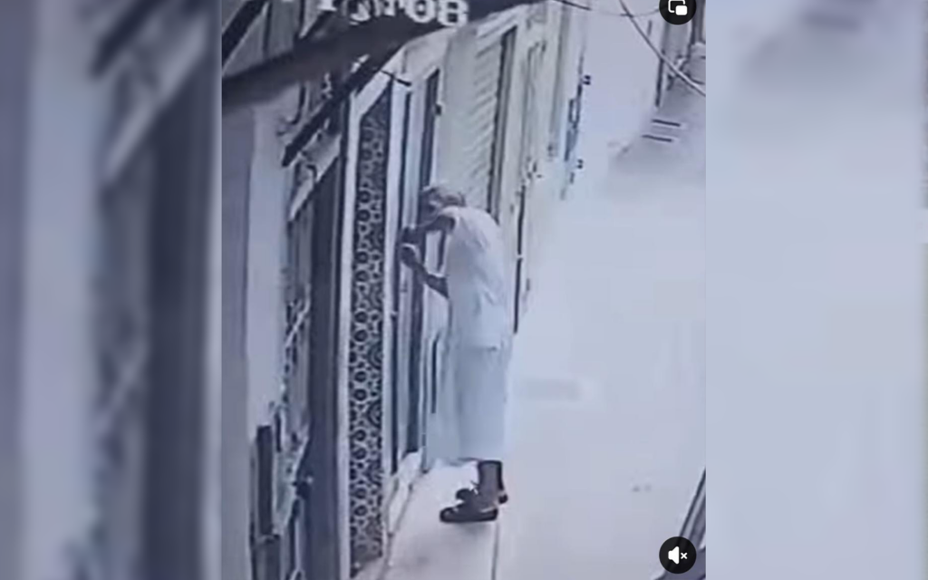 أمن طنجة يوقف خمسيني متورط في سرقة منزل بسوق الداخل