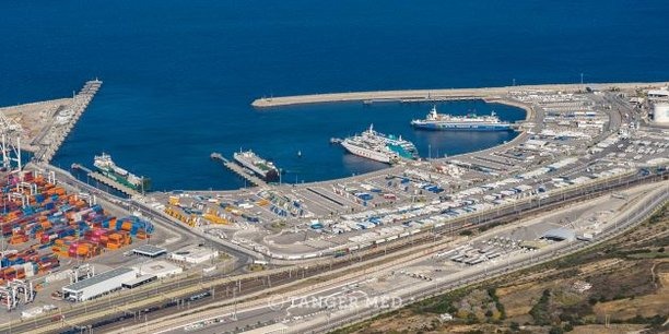 إجراءات جديدة بميناء طنجة المتوسط لتقليص مدة العبور