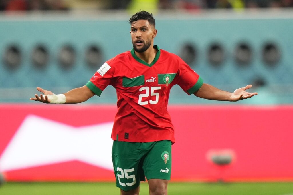 الأهلي المصري يعلن التعاقد مع المدافع المغربي يحيى عطية الله