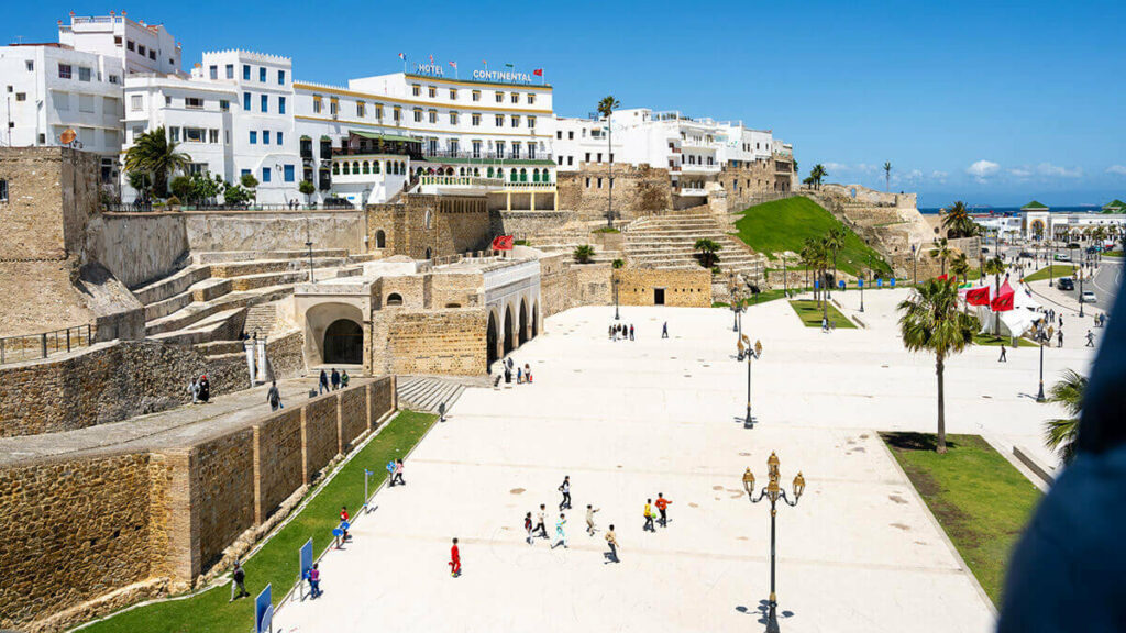 المهرجان المتجول “آرت إكسبلورا” يحل بمدينة طنجة