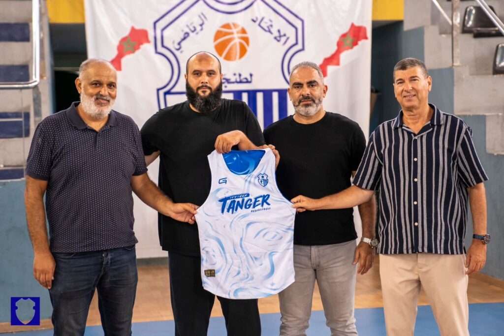 اتحاد طنجة لكرة السلة يعلن تعاقده مع أحمد سلام ويكشف عن طاقمه المساعد