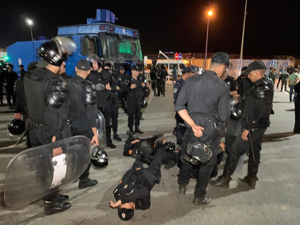 إصابات في مواجهات عنـ،ـيفة على حدود سبتة