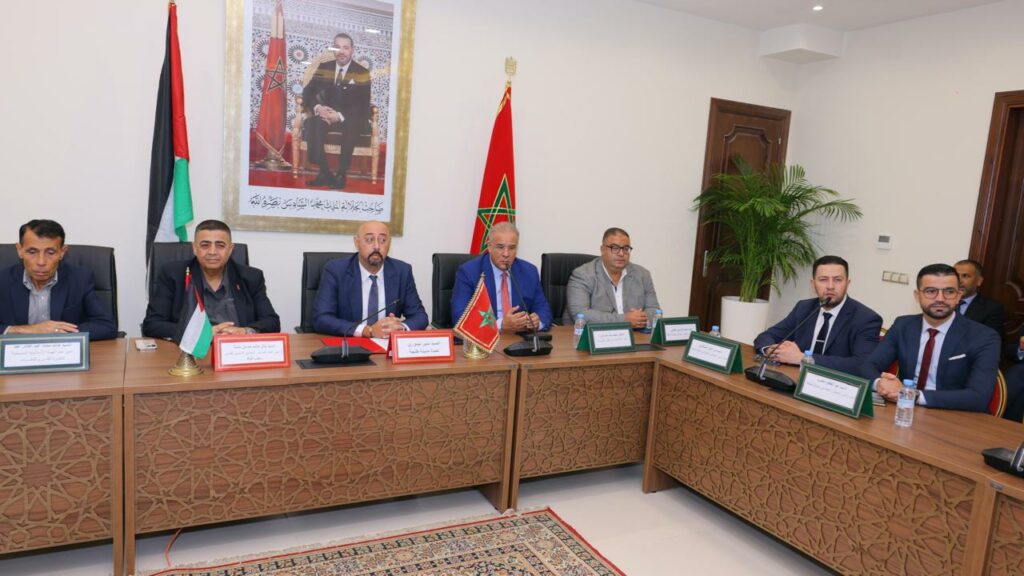 وفد فلسطيني يزور جماعة طنجة