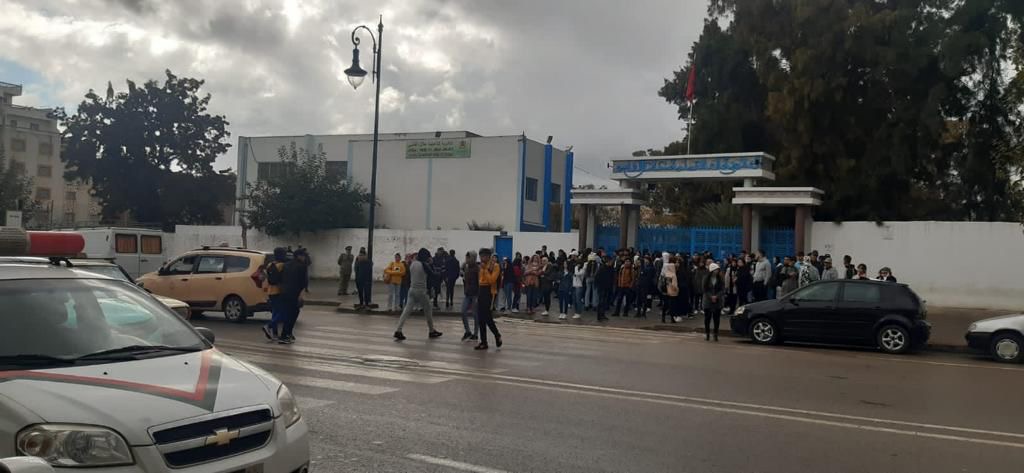 شقيقتان تقودان هجوما جماعيا على تلميذة بثانوية علال الفاسي