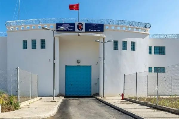إصابات (بوحمرون) تتسارع في سجون المغرب.. و”طنجة 2″ في المقدمة!