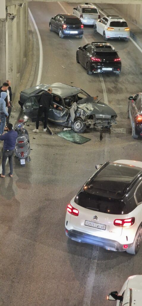 إصابة شابين في حادث سير بنفق مركز الحليب بطنجة