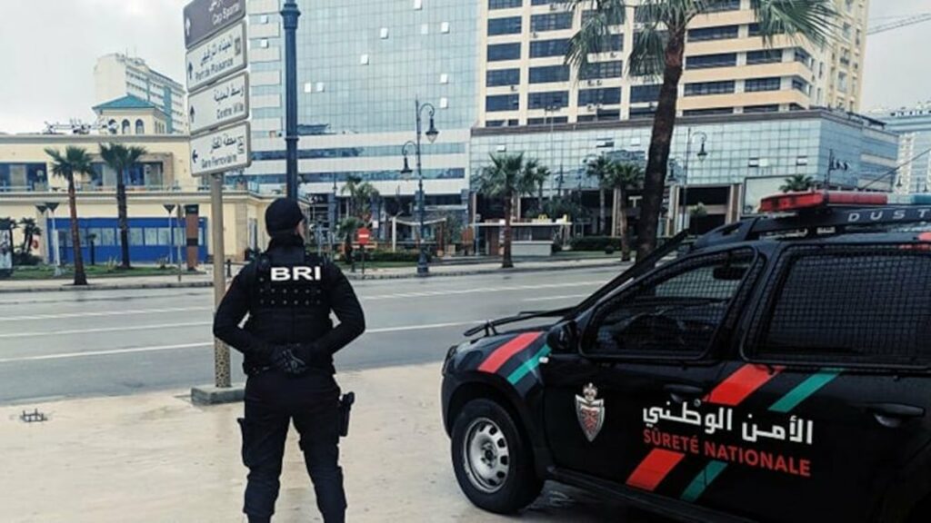 إيقاف شبكة تحتال على نساء وتحولهن لواجهة نصب