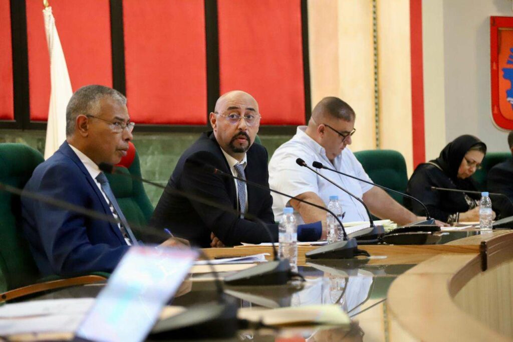 تقرير الوسيط يكشف أعطاب الإدارة في طنجة.. شكايات بالجملة والجماعة على رأس اللائحة