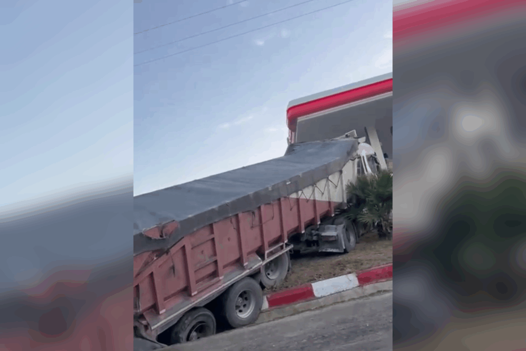 انحراف شاحنة ببني واسين واصطدامها بسيارتين يخلف وفاة وإصابة آخرين