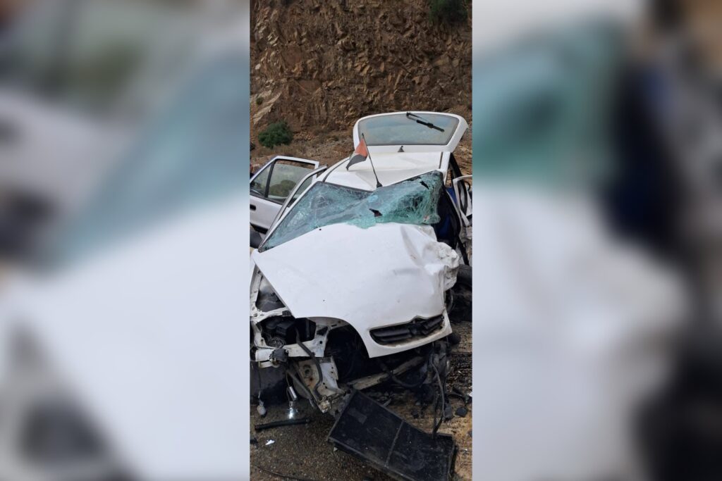 مأساة قرب اسطيحة.. اصطدام مروّع بين سيارتين يودي بحياة طفلين ويصيب آخرين بجروح خطيرة