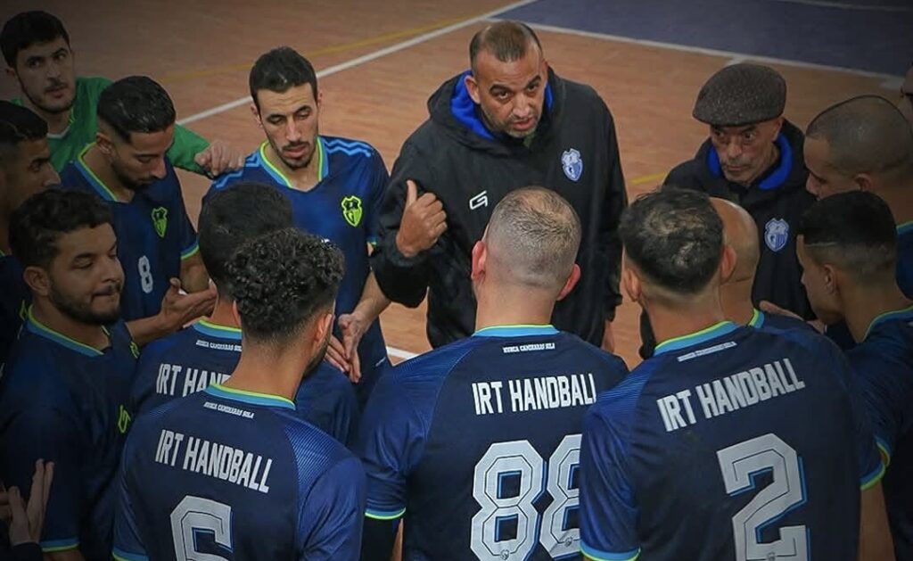 اتحاد طنجة لكرة اليد يجدد الثقة في مدربه خالد الفيل لموسم ثان