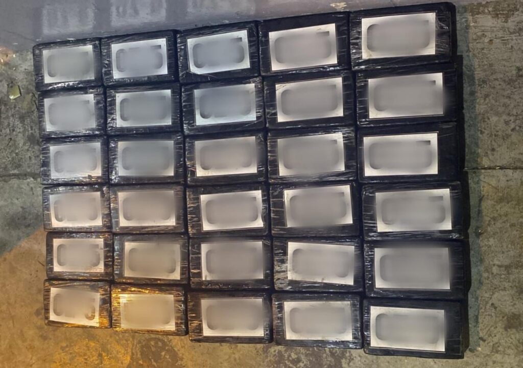 ضربة قوية بطنجة المتوسط.. إحباط تهريب 33 كيلوغراما من الكوكايين الخام