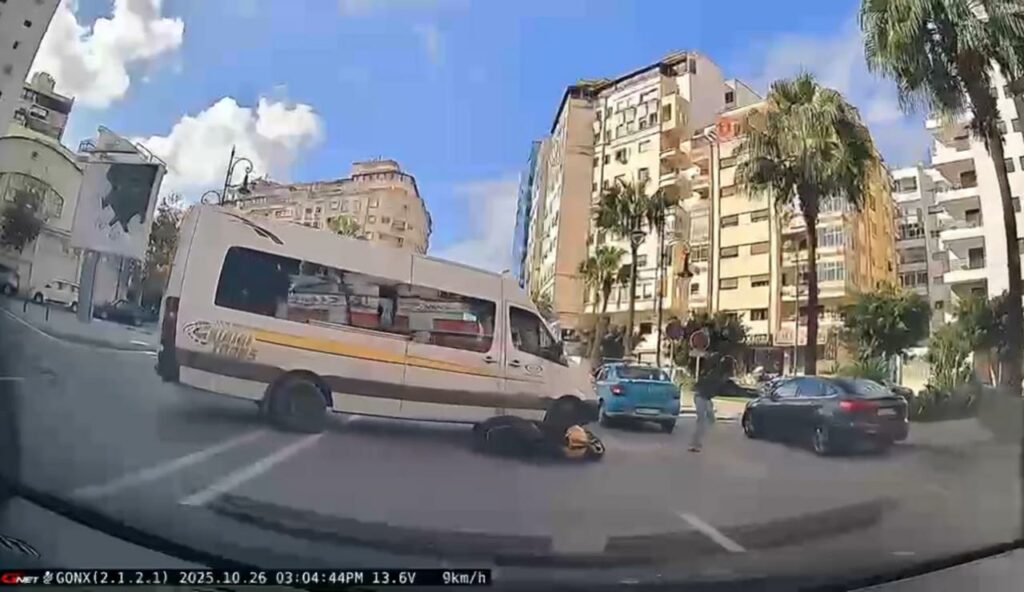 سائق يدهس دراجة نارية بطنجة ويفرّ من المكان.. والأمن يحدد هويته في وقت قياسي