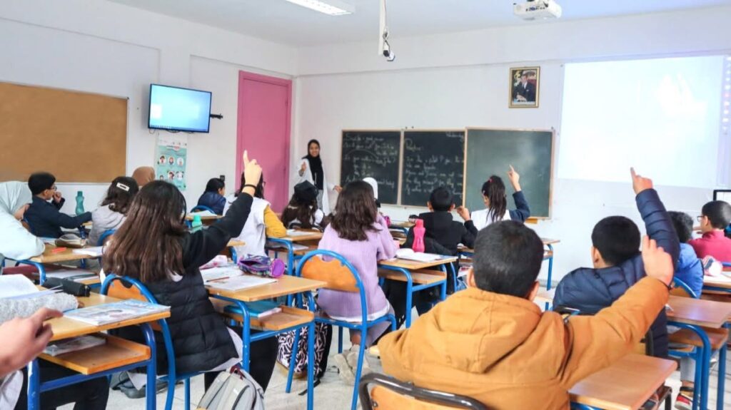 الحكومة ترفع سن الترشح لمباريات التعليم إلى 35 سنة وتفتح الباب أمام 19 ألف منصب جديد