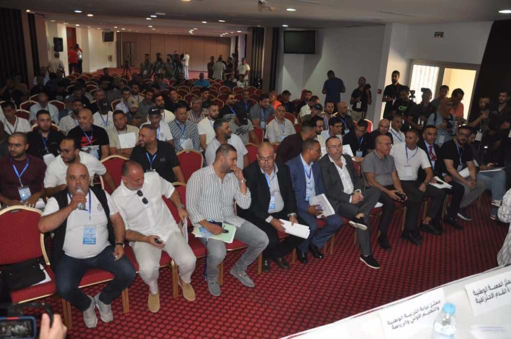 منخرطون باتحاد طنجة يحذرون من عدم قانونية الجمع العام المرتقب ويهددون بعدم الاعتراف بمخرجاته