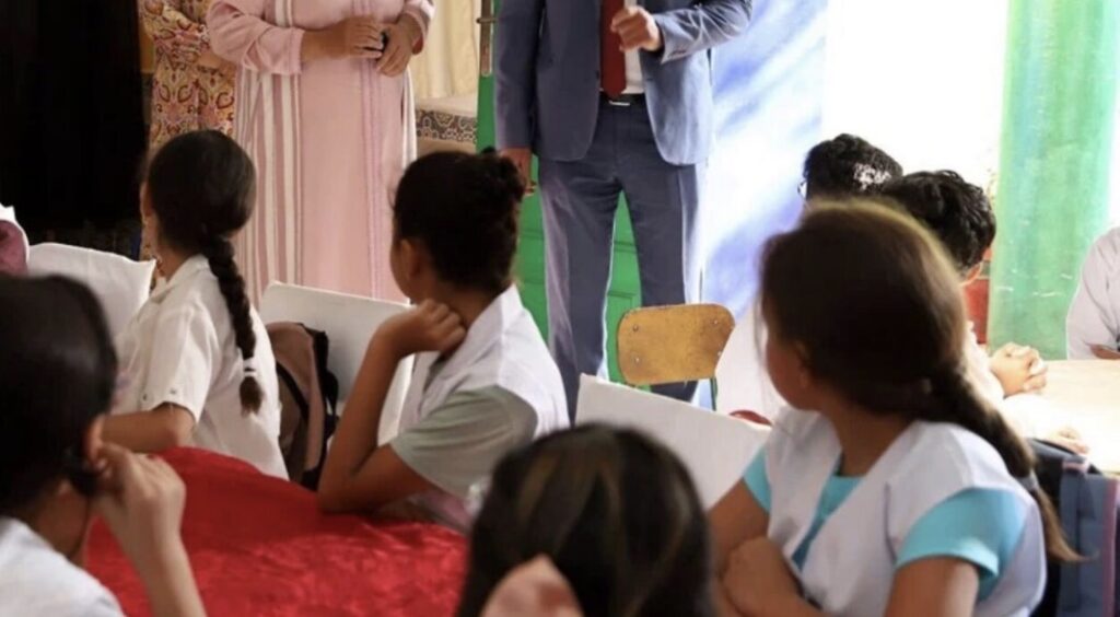 أكاديمية طنجة-تطوان تفتح أبواب المدارس أمام تلاميذ القصر الكبير بعد الفيضانات