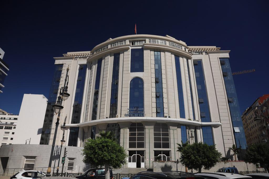 حكم قضائي يُلزم جماعة طنجة بأداء أزيد من 700 مليون سنتيم