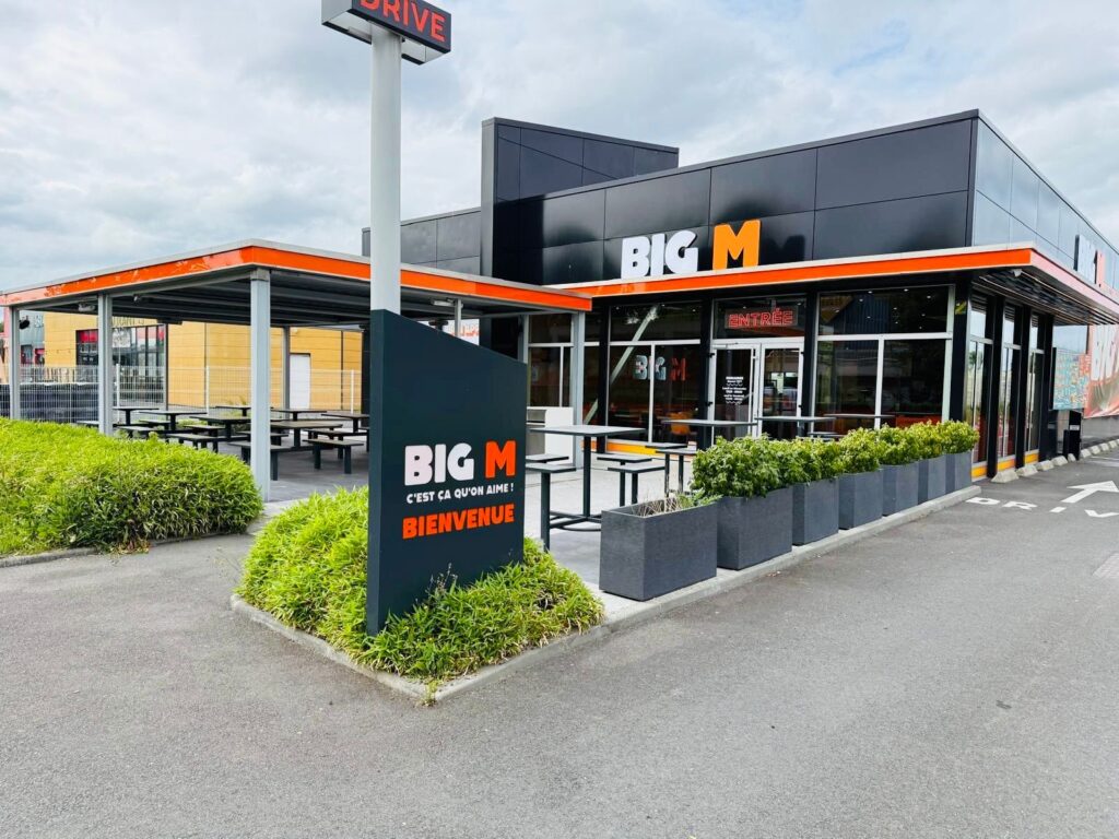 BiG M عملاق البرغر الحلال، يفتتح أول فروعه في المغرب بمدينة طنجة