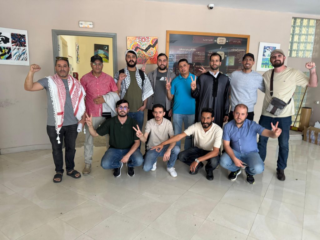 أساتذة “التعاقد” يلوحون بالتصعيد بعد اعتصام إنذاري بمديرية التعليم بطنجة