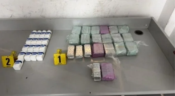 الكلاب البوليسية تكشف شحنة ضخمة من المؤثرات العقلية بميناء طنجة المتوسط