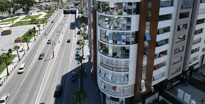 سكان “الطبري”بطنجة يحتجون بسبب ورش غير قانوني